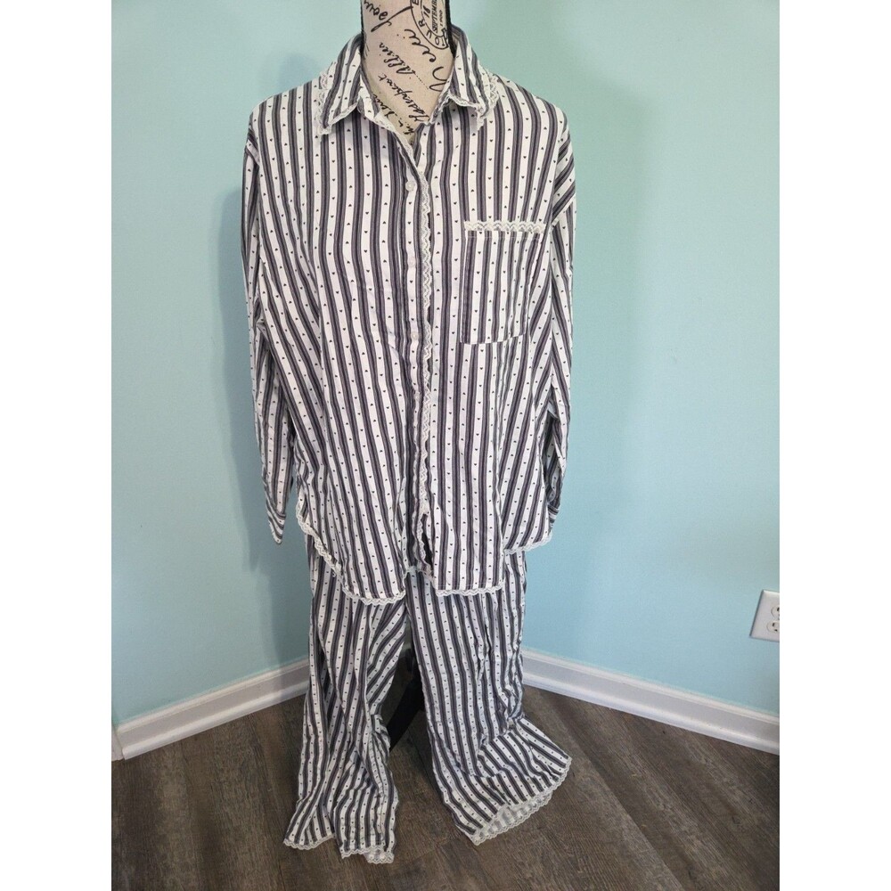 Aerie Street Flannel pajama set small lace trim cozy
